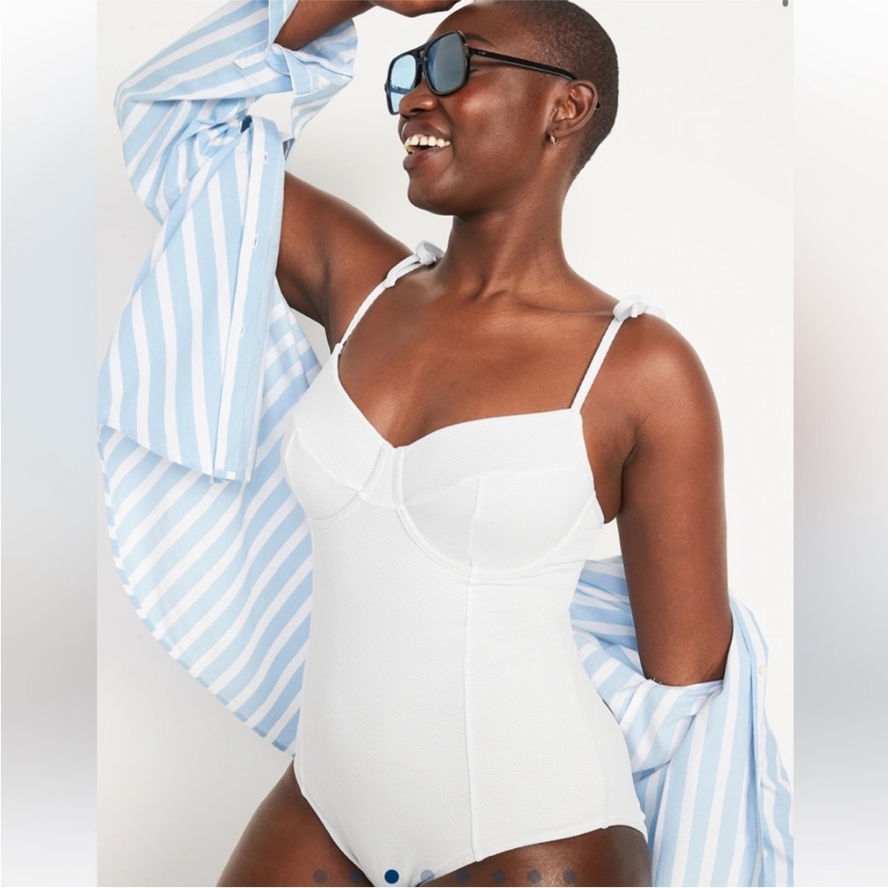 Old Navy • Tie-Shoulder Piqué Underwire One-Piece Swimsuit • XL